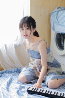 美女暴光